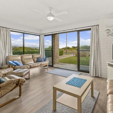 Sun & Surf Aldinga Beach Apartment ภายนอก รูปภาพ