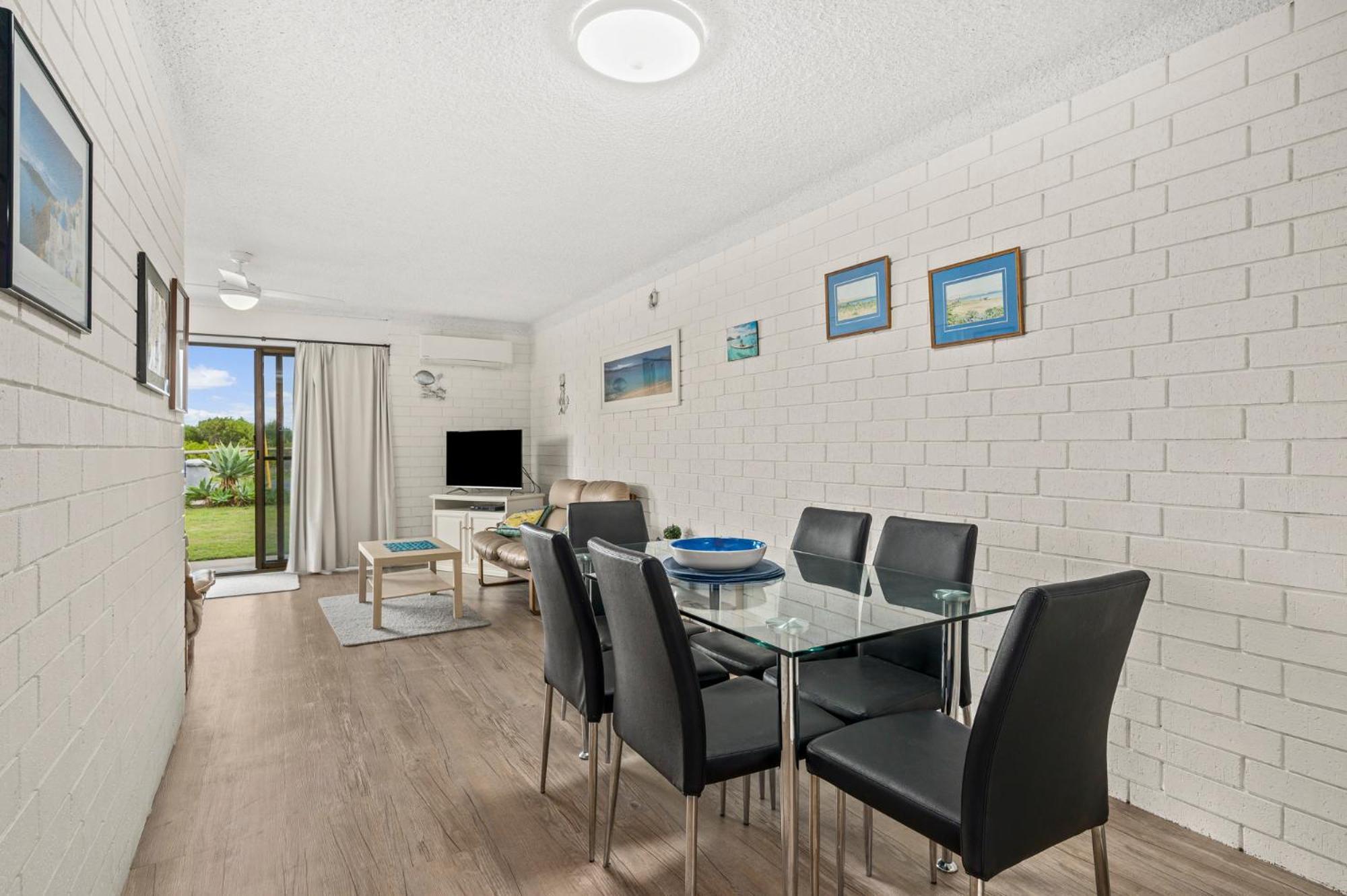 Sun & Surf Aldinga Beach Apartment ภายนอก รูปภาพ